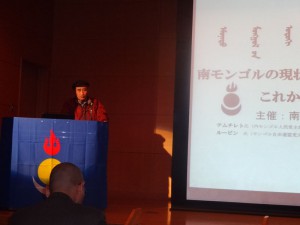 ドイツより来日された内モンゴル人民党主席・テムチルト氏の講演。力強いメッセージが響き渡った。